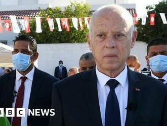 Tunisia referendum: Voters give president near unchecked power