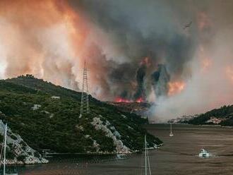 Obrovské požiare v Chorvátsku, vidno ich aj z vesmíru