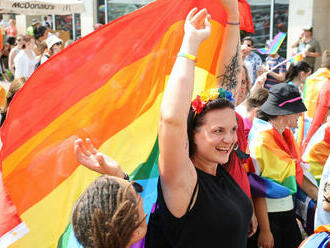 Bratislava bola opäť dúhová. PRIDE podporilo v uliciach niekoľko tisíc ľudí