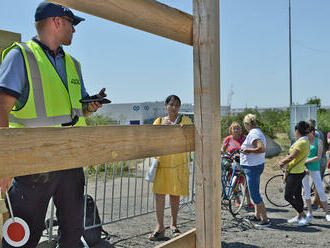 Na hlohovecký most sa vrátili peší, bicyklov sa však nevzdajú