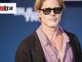 Brad Pitt na premiére všetkých ŠOKOVAL: Ehm... On sa tam dotrepal V SUKNI!