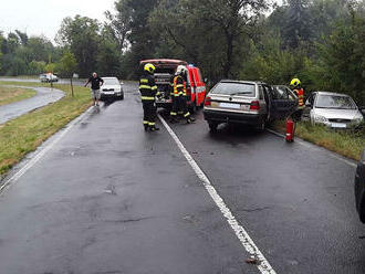 Hasiči ze stanice Litoměřice zasahovali u těžké dopravní nehody dvou osobních automobilů u obce…