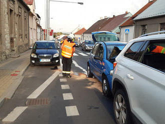 Profesionální jednotka ze stanice Louny vyjela do obce Černčice k dopravní nehodě dvou vozidel.…