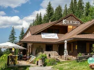 Nízke Tatry pod Chopkom v najvyššie položenej horskej Chate Koliesko s polpenziou.