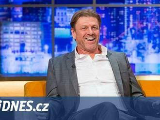 Tady se jí dotýkej. Lektoři intimity kazí sexuální scény, říká Sean Bean