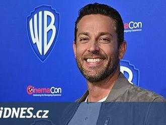 Skončil jsem na psychiatrii, pomáhá mi hlavně víra, říká herec Zachary Levi