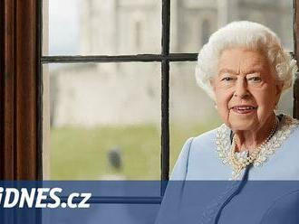 O Vánocích se vloupal do Windsoru, nyní ho obvinili z vyhrožování královně