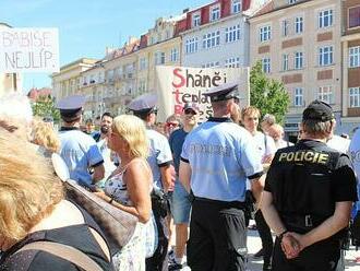 Koridory pro odpůrce Babiše? Chlívky dělat nebudeme, odmítli starostové