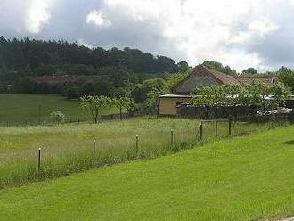 Lyžaři se sejdou s farmářem, který blokuje vlek na Vysoké. U kulatého stolu