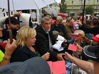 VIDEO: Babiš tour v MS kraji nabrala obří zpoždění, lidé v Havířově překvapili