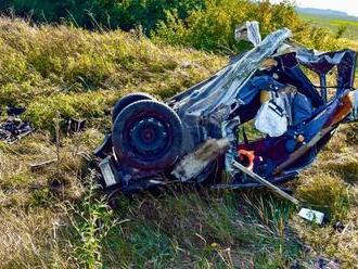 HROZIVÁ nehoda s tragickými následkami: Z áut zostali len vraky, spolujazdkyňa zomrela, FOTO