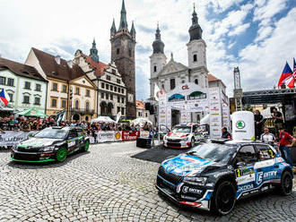 Vrchol domácí rallyové sezony opět se silnou účastí vozů ŠKODA, které při Barum Czech Rally Zlín potěší desetitisíce fanoušků