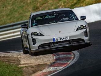 Porsche Taycan získalo nový rekord, je nejrychlejším elektromobilem na Nordschleife