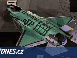 F-35 nesmí do vzduchu kvůli novým závadám. Po motorech jsou to i sedačky