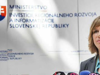 Remišová odmieta kritiku sťahovania ministerstva investícií do novej budovy. Tvrdí, že ušetria