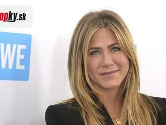 Jennifer Aniston ohúrila FOTKOU v bikinách: SEXI ako nikdy... Vďaka novému frajerovi?!