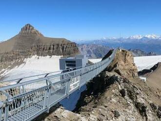 Les Diablerets-Glacier 3 000 vo švajčiarskych Alpách urobí maximum pre otvorenie lyžiarskej sezóny už v novembri