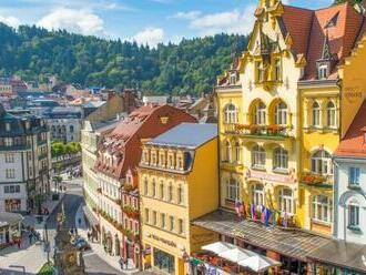 Karlove Vary v centre pri Tržnej kolonáde v Hoteli Romance **** s raňajkami/polpenziou.