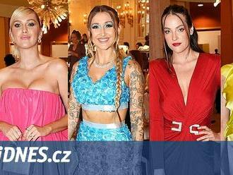 Móda z galavečera: Sexy Maxová i těhotná Perkausová. Zvolte outfit večera