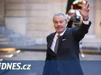 Francouzský herec Delon udělá televizní rozhovor s prezidentem Zelenským