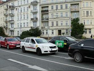 Taxikáři zkomplikovali průjezd Brnem. Protestovali proti politice magistrátu