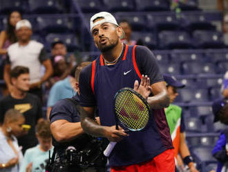 Kyrgios počas zápasu US Open opäť perlil, najprv mu vadil marihuanový smrad a potom hluk z vlakov  