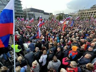 SVET O SLOVENSKU: Drahé energie a hnev ľudí nahrávajú populistom. Vráti sa Fico k moci?