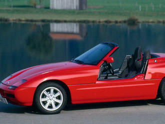 Roadster BMW Z1 obchodní cíle nenaplnil, mít ho ale dnes v garáži...