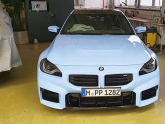 Premiéra nového BMW M2 je za rohom. Internetom však už kolujú jeho fotky a nové informácie