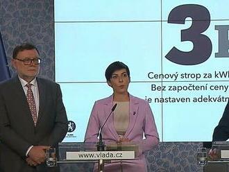 Vláda určila maximální cenu silové elektřiny a plynu pro maloodběratele - Strop vláda nastavila na 6 korun za kWh za elektřinu a 3 koruny za plyn - Brífink po jednání vlády o energiích