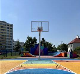 V Hradci Králové je nové hřiště pro streetball