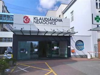 Mladá Boleslav: Klaudiánova nemocnice mění kvůli epidemiologické situaci návštěvy