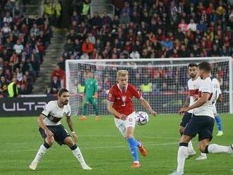 Debakl. Čeští fotbalisté dostali před vyprodaným Edenem od Portugalců čtyři góly