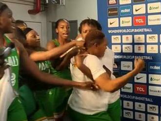 Mali players fight each other at Basketball World Cup