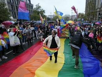 V Belehrade sa napriek úradnému zákazu konal pochod za práva komunity LGBTQ