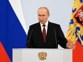 Putin podpísal zmluvy o pričlenení okupovaných oblastí Ukrajiny k Rusku