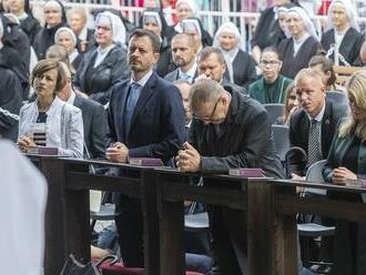 Premiér v modlitbách prosí, aby Sedembolestná Panna Mária držala patronát nad SR