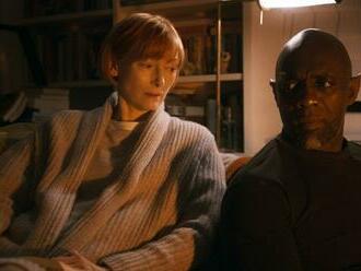 Tilda Swinton a Idris Elba ukážu pestré podoby túžby naprieč históriou