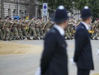 Británia pochováva kráľovnú, Londýn čakajú dopravné zápchy i policajné manévre