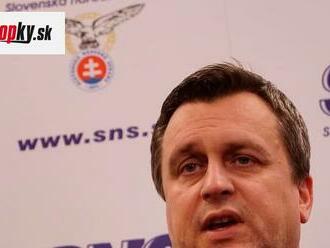 SNS vyzýva premiéra na demisiu: Nie je podľa nej schopný žiadnych rozhodnutí