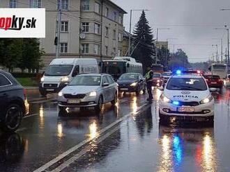 Chodec neprežil zrážku s autom na priechode pre chodcov v Banskej Bystrici