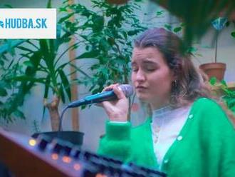 VIDEO: Timea vydáva live session z krásnych priestorov Oázy v Starej tržnici