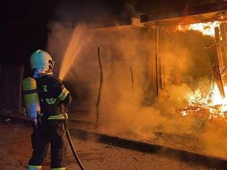 FOTO: Hasiči mali rušný večer, zasahovali pri požiari v Rimavskej Seči