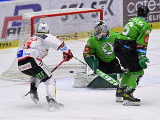 Hokejisté Pardubic zvítězili v Mladé Boleslavi 5:3 a vedou extraligu o 15 bodů