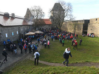 Novoroční výstup na hrad Helfštýn měl rekordní účast, dorazilo na něj 5265 lidí