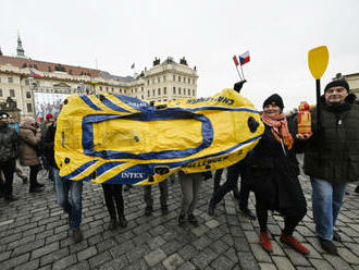 Demonstrace na Hradě upozornila na důležitost prezidentské volby