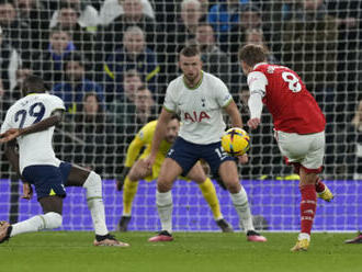 Arsenal porazil Tottenham 2:0 a anglickou ligu vede o osm bodů