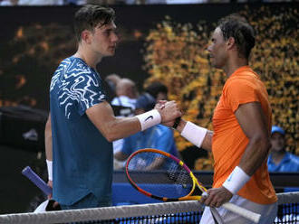 Obhájce Nadal na úvod tenisového Australian Open vydřel výhru nad Draperem