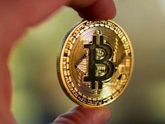 Bitcoin vystoupal na čtyřměsíční maximum, posléze většinu zisků smazal