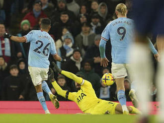 Manchester City si díky čtyřem gólům po přestávce poradil 4:2 s Tottenhamem